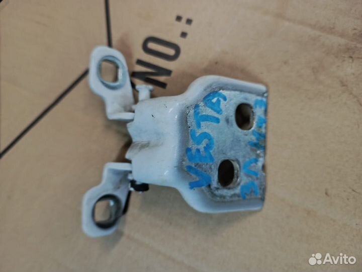 Петли задней левой двери LADA Vesta Cross