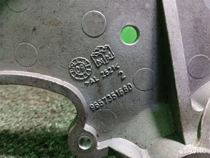 Кронштейн Citroen C5 2009