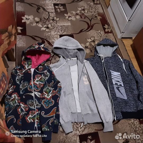 Куртки,свитера36,38,44