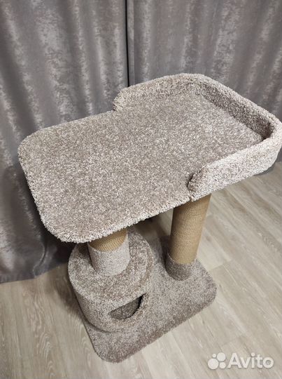 Шикарный домик с когтеточкой ручной работы