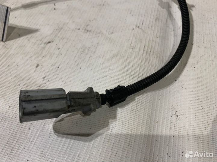 Датчик коленвала Volkswagen Touareg 2002-2010