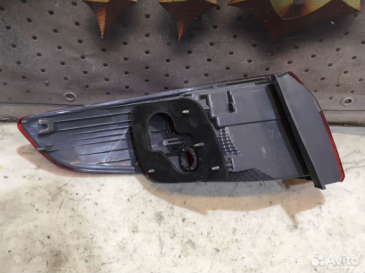 Фонарь задний правый Kia Rio 3