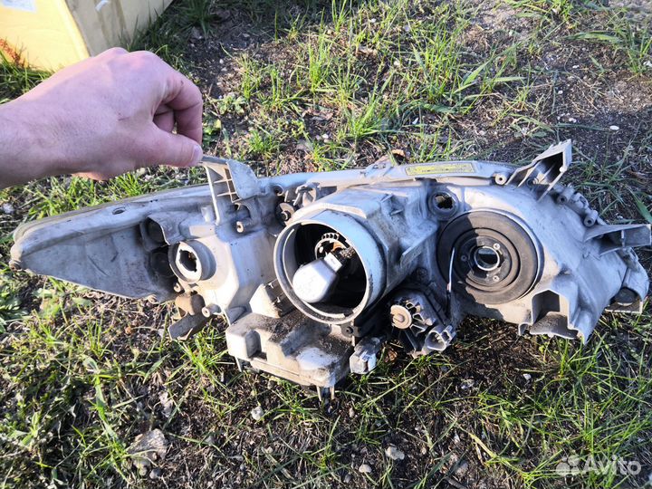 Оригинальные фары Toyota Camry дорест. 2008 ксенон