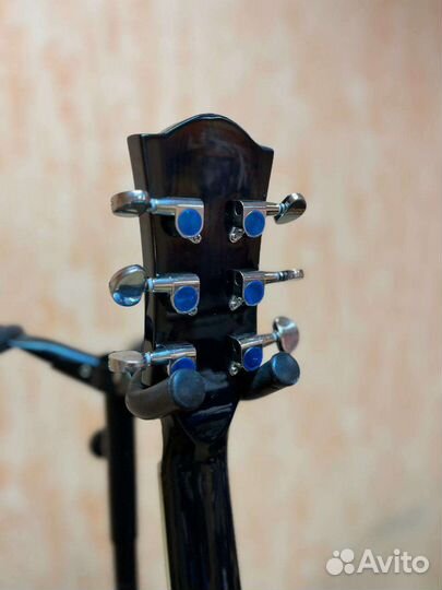 Электроакустическая гитара