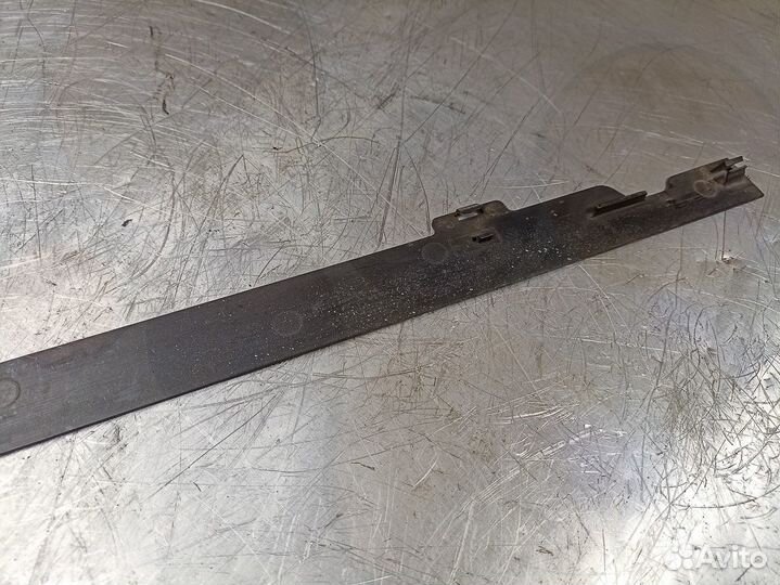 Уплотнительный профиль 17117618776 BMW F10