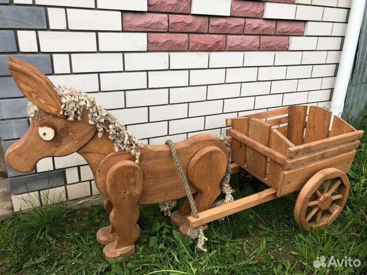 Декоративный ослик с тележкой