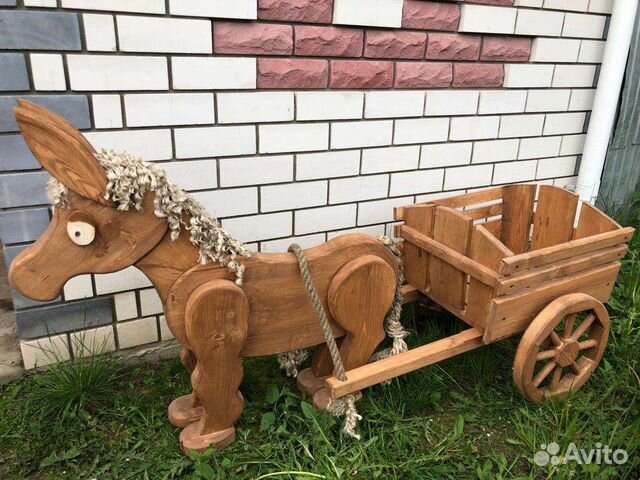 Декоративный ослик с тележкой