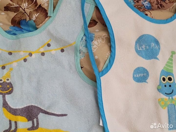 Нагрудники (слюнявчики)