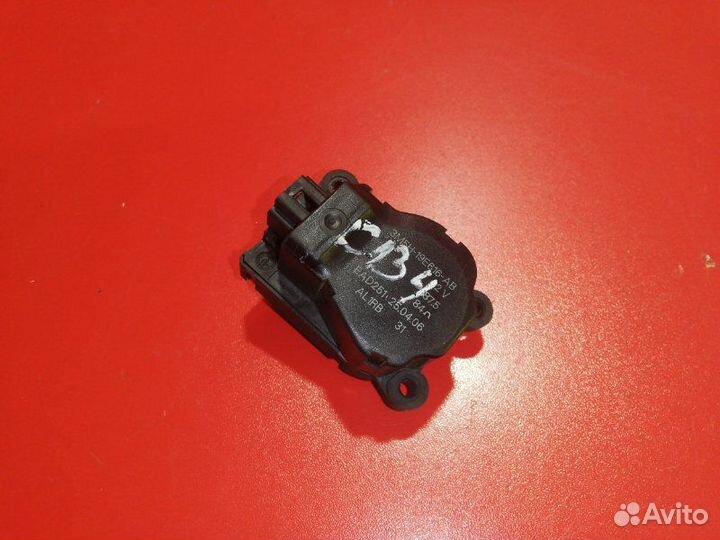 Сервопривод заслонок печки Ford Focus CB4 hwda