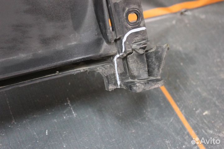 Кронштейн бампера заднего-Land Rover Range Rover 4