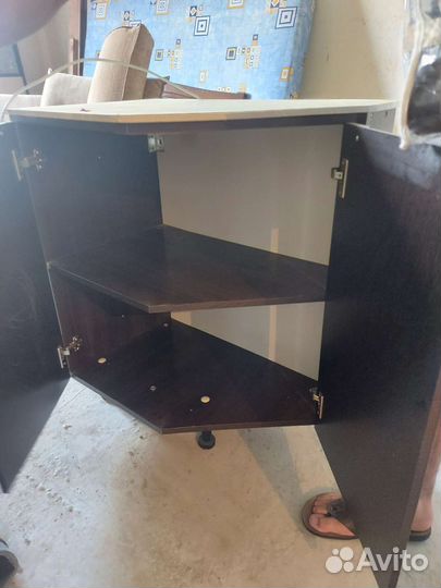 Полка настенная угловая