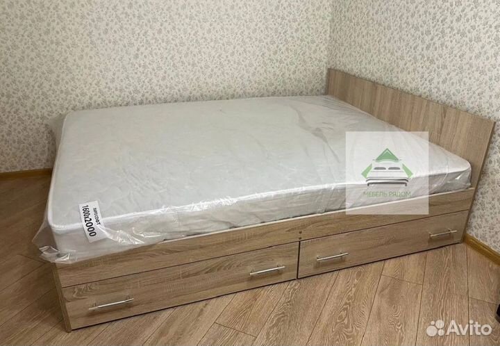 Кровать
