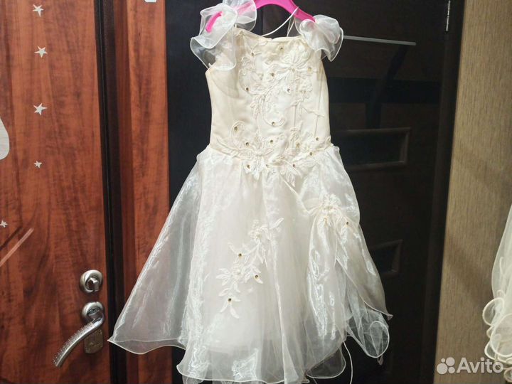 Продажа или Прокат платье праздничное