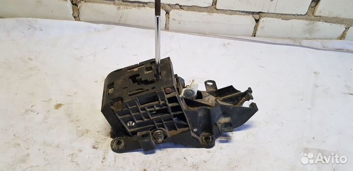 Toyota Avensis Селектор Кулиса АКПП