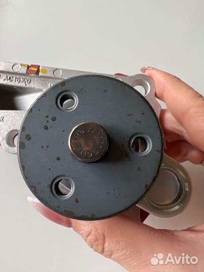 Помпа на renault аркану