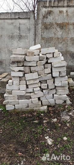 Кирпич бу