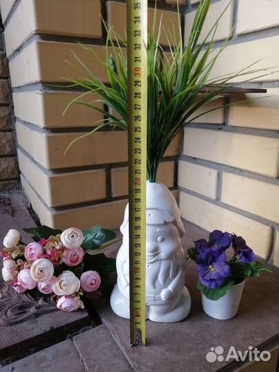 Гномик из гипса с травкой