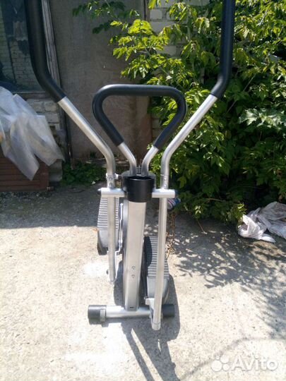 Эллиптический тренажер (кардио)