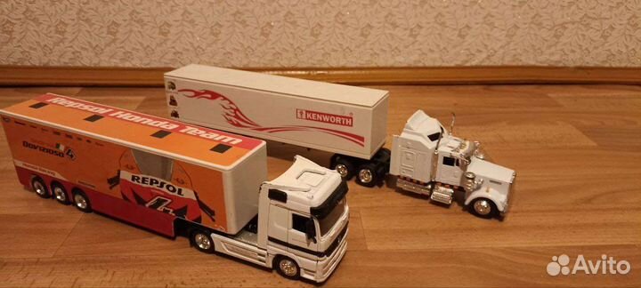 Игрушечные грузовики