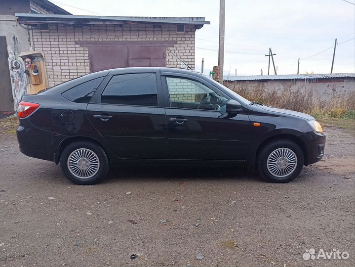 LADA Granta 1.6 МТ, 2015, 124 000 км