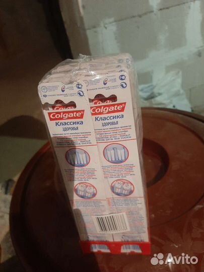 Зубная щетка