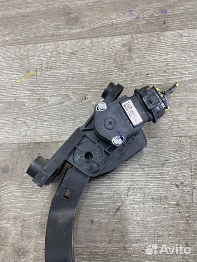 Педаль газа Kia Rio