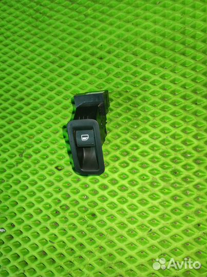 Кнопка стеклоподъемника задняя для VW Polo