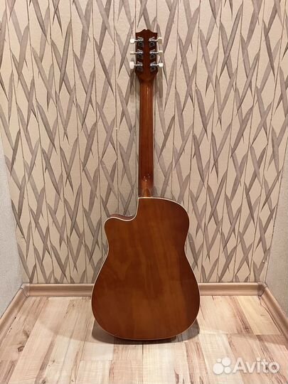 Акустическая гитара