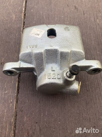 Суппорт задний левый mitsubishi pajero II 90-00