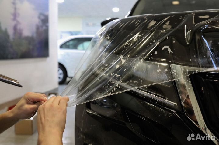 Оклейка автомобиля пленкой и тонирование авто