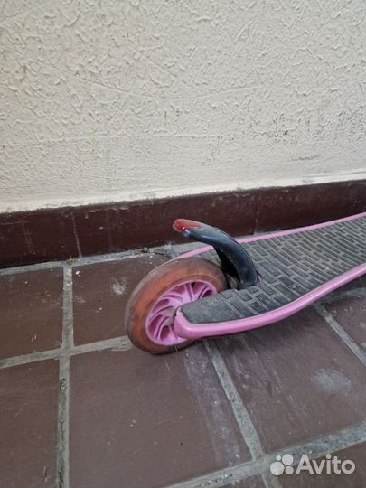 Самокат для девочки светящийся