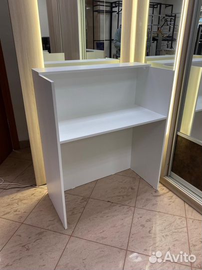 Стойка ресепшн белый