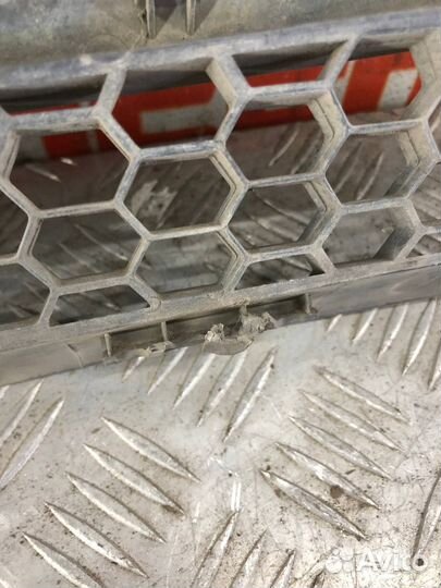 Решётка радиатора Лада Ларгус