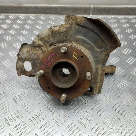 Кулак поворотный передний правый Kia Cerato 1 1.6