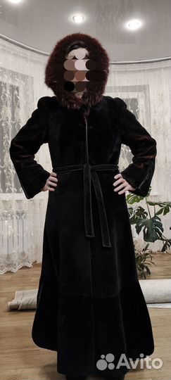 Шуба мутоновая с капюшоном