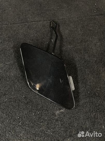 Заглушка буксировочного крюка