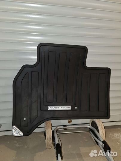 Автомобильные коврики резиновые