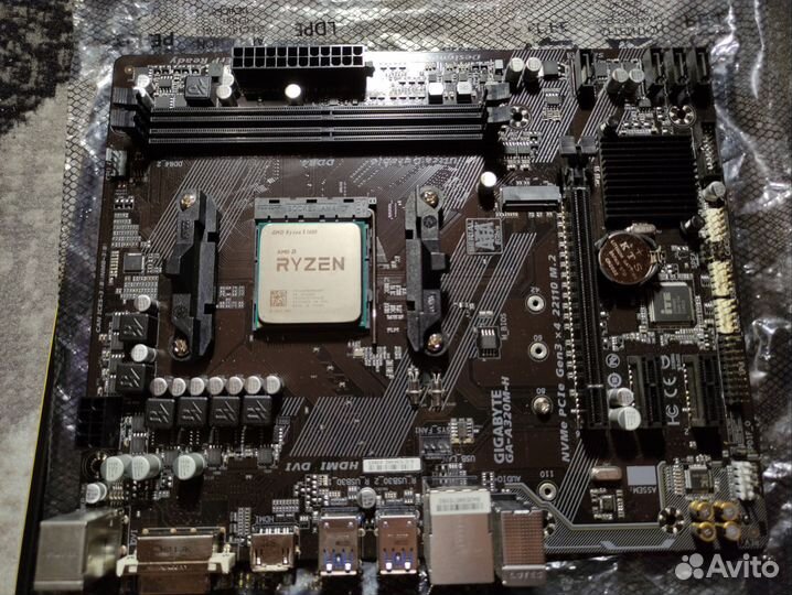 Gigabyte GA-A320M-H + Ryzen 5 1600