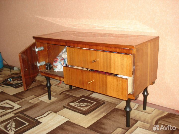 Тумба под телевизор