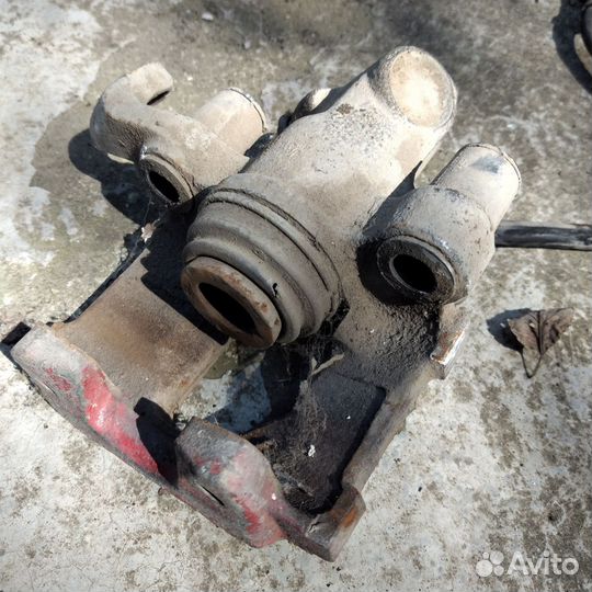 Суппорт volvo задний левый