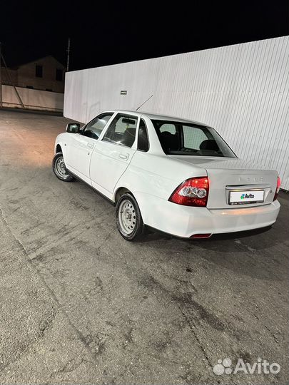 LADA Priora 1.6 МТ, 2011, битый, 355 853 км