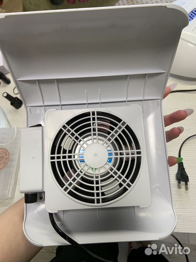 Маникюрный пылесос