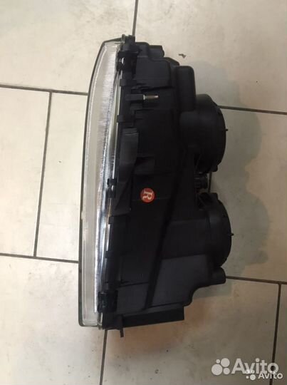 81658209 Правая фара Mercedes-Benz