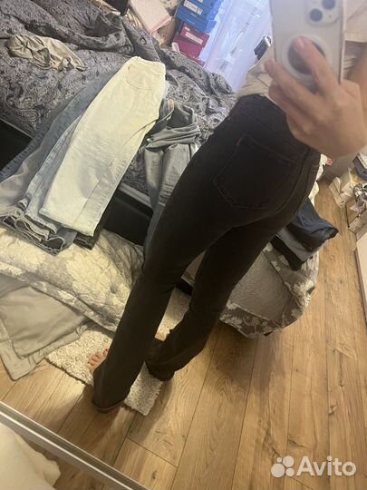 Джинсы с разрезами 26(42)