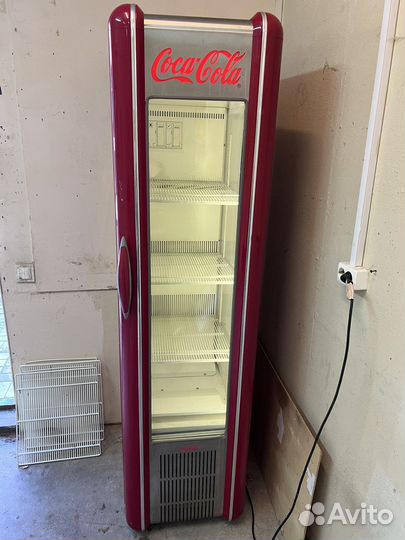 Ретро холодильник coca-cola