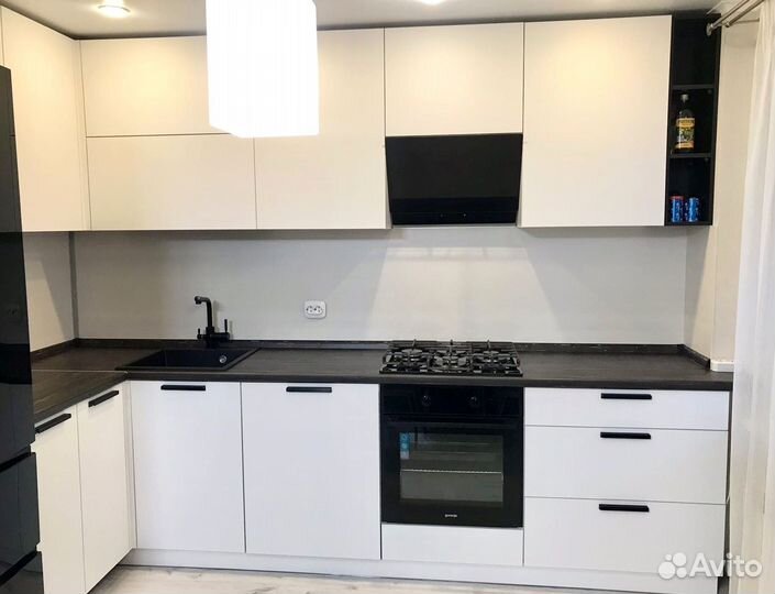 Практичный кухонный гарнитур от производителя