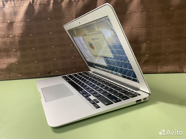 Apple MacBook Air 11 Mid 2011