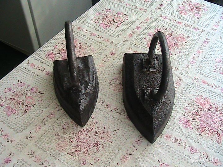 Утюг старинный