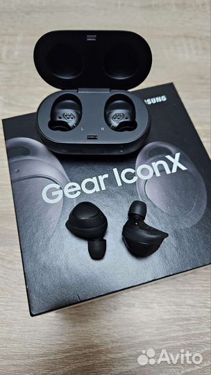 Беспроводные наушники Samsung Gear IconX