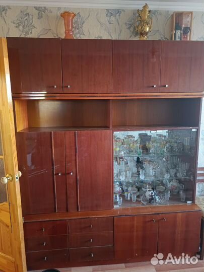 Сервант, стенка